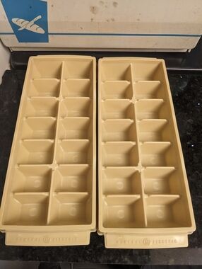 General Electric GE 2 Ice Cube Trays Stacking Beige Harvest Gold Plastic Vintage